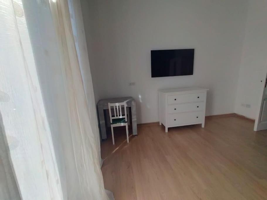 Aura Apartment Bari Kültér fotó