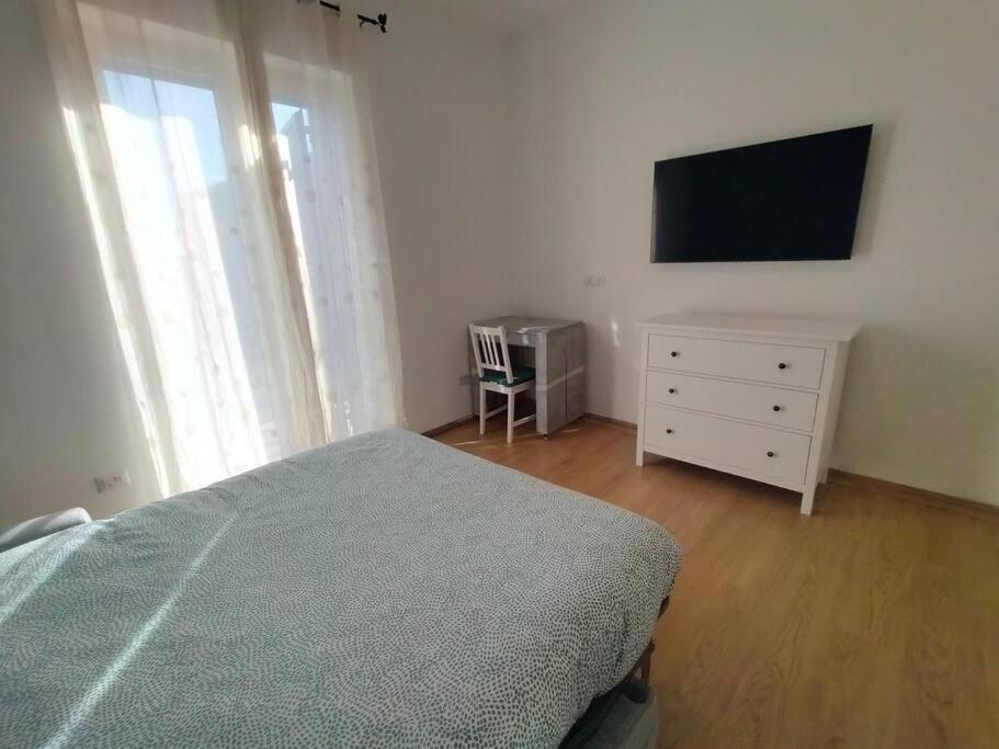 Aura Apartment Bari Kültér fotó