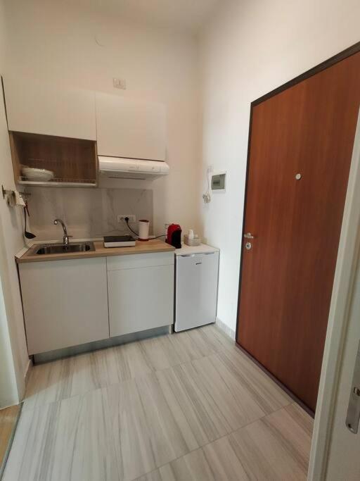 Aura Apartment Bari Kültér fotó