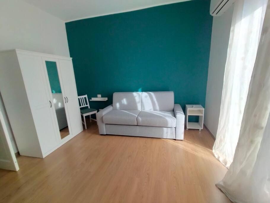 Aura Apartment Bari Kültér fotó